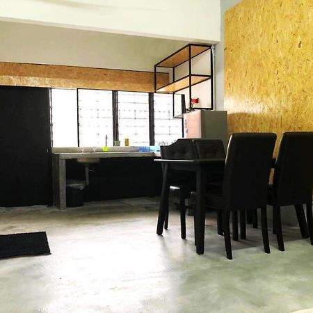 Panda Homestay Seremban Kültér fotó